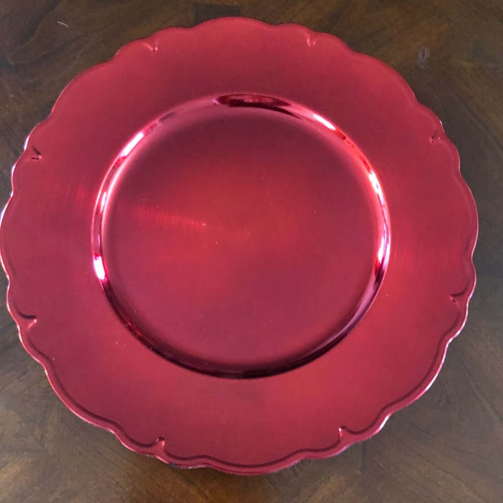 Red Plate Charger